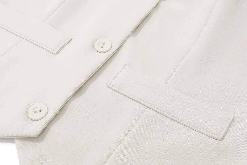 V-neck Sleeveless Suit
