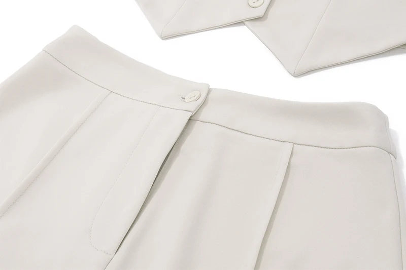 V-neck Sleeveless Suit
