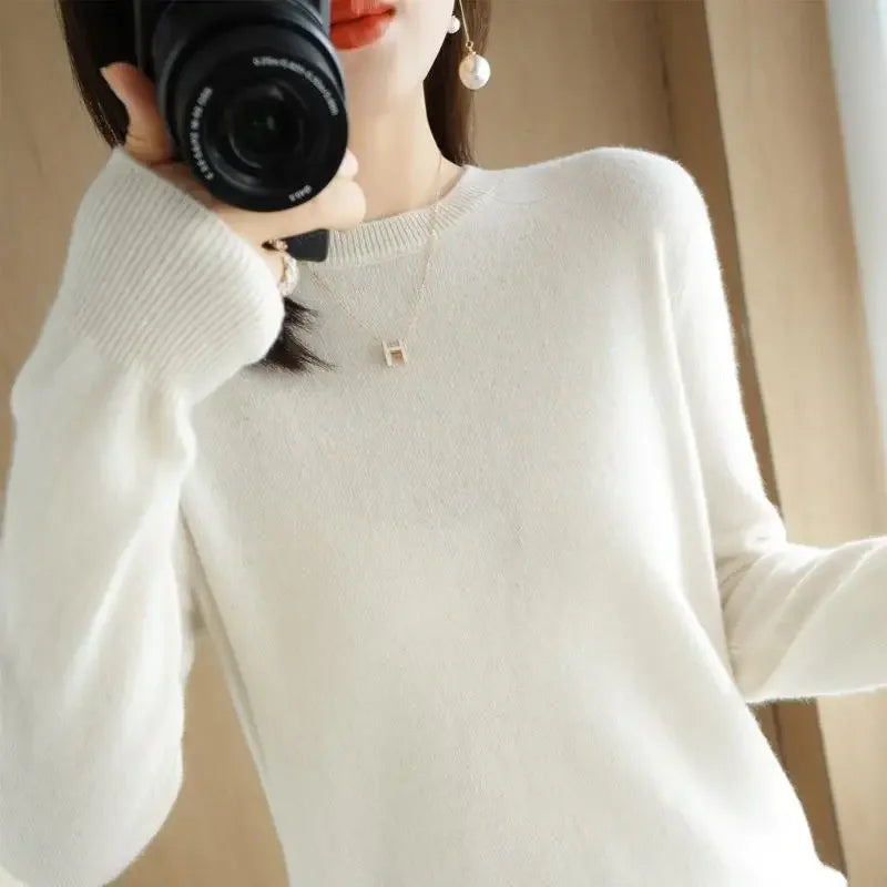Women’s pullover sweater