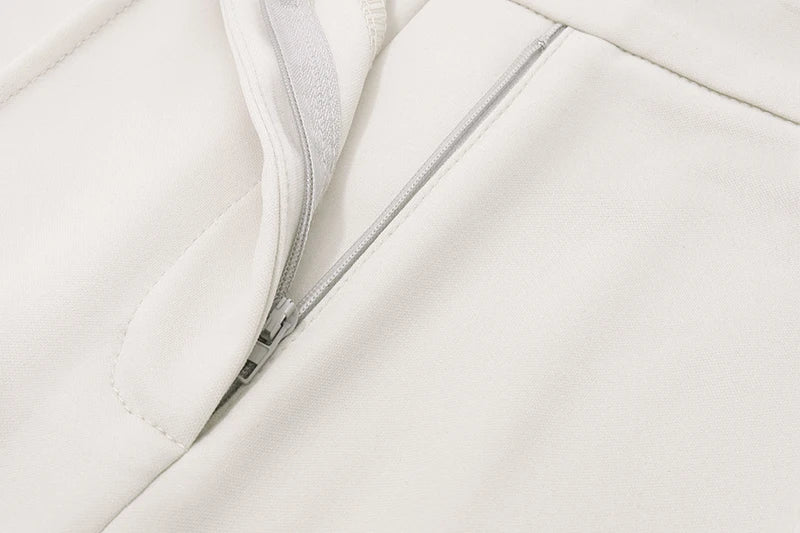 V-neck Sleeveless Suit