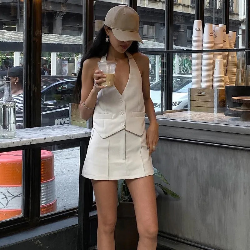 V-neck Sleeveless Suit